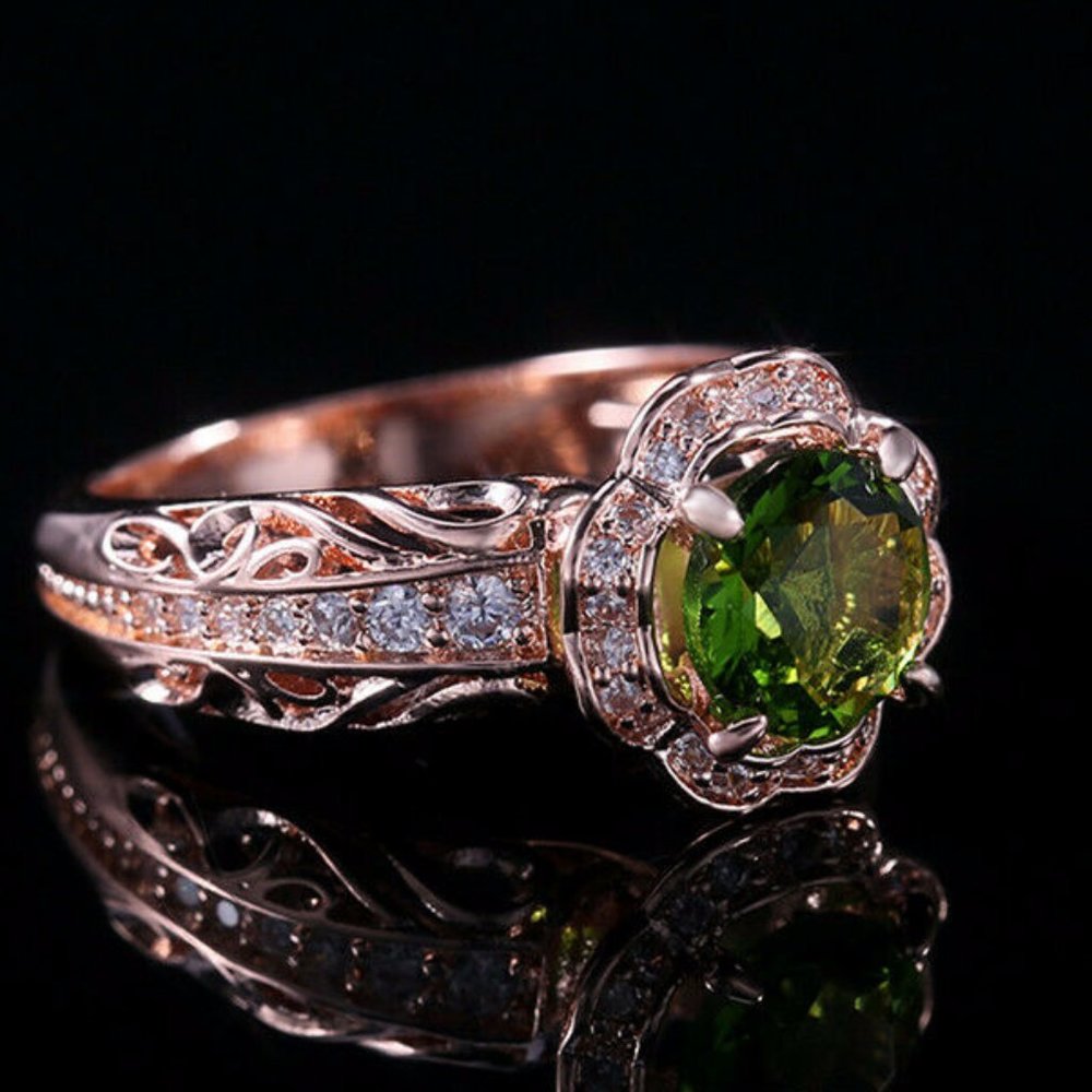 Elegant Rose Gold Round Cubic Zirconia Ring